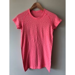 Lululemon run swiftly tee, size 6 coral